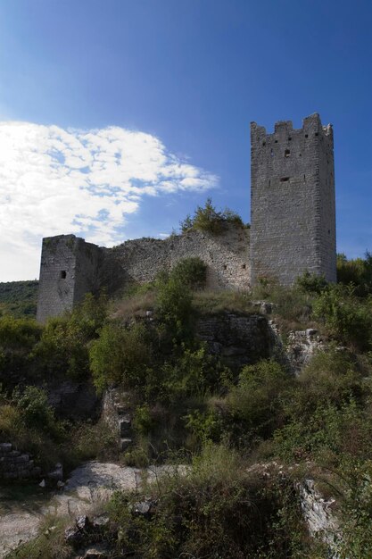 Photo castle ruin dvigrad kanfanar istria croatia