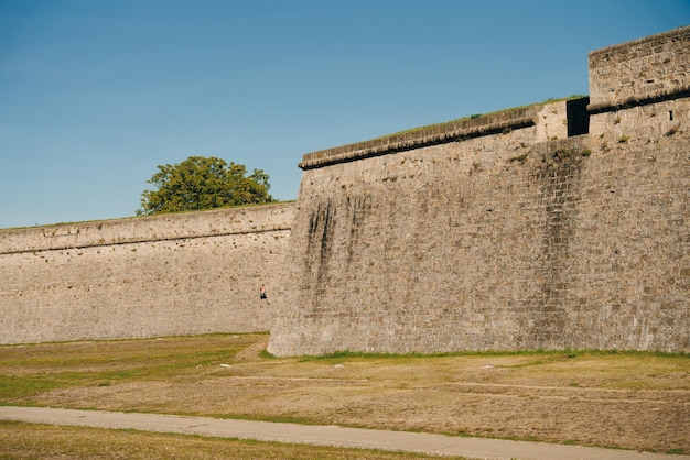 Photo a castle wall in pamplona navarre spain