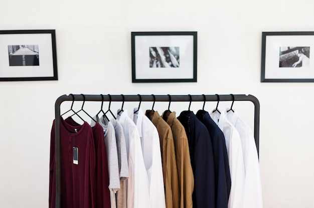 Photo casual clothes hanging on the rack