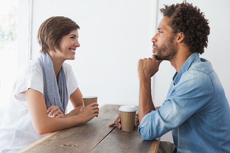 Photo casual couple having coffee together