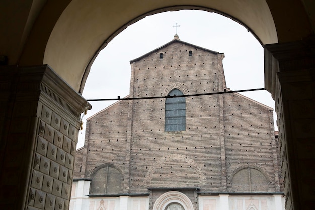 Соборная церковь в Болонье, Италия