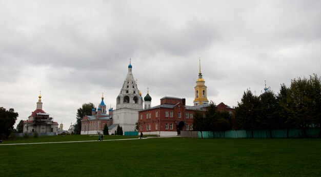 Соборная площадь Коломенского кремля