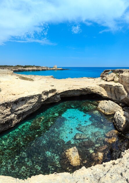 Cavern Grotta della poesia Roca Vecchia Salento zeekust Italië