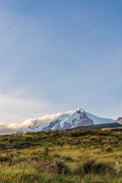 Photo cayambe volcn con el mayor glaciar en ecuador cordillera de los andes