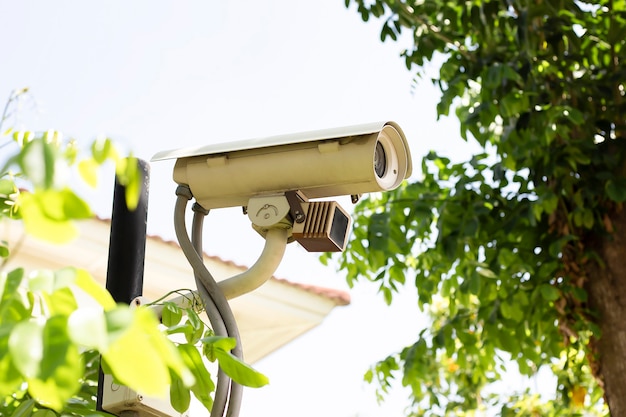 Telecamere cctv installate al di fuori del concetto di protezione della sicurezza dell'edificio.