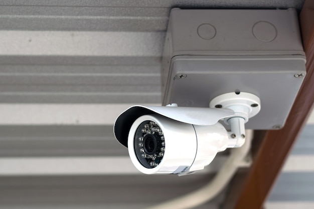 CCTV die belangrijke gebeurtenissen opneemt en een wachthuis en eigendommen