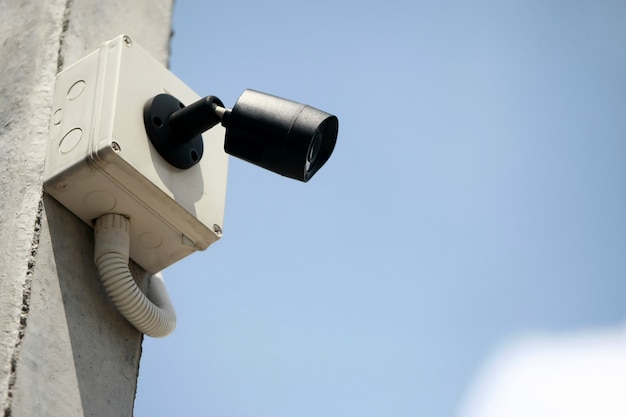 Cctv, gesloten circuit camera met blue sky