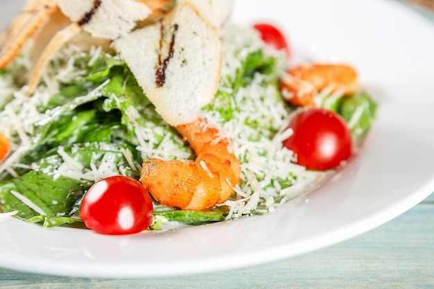 Ceasar salad with shrimps