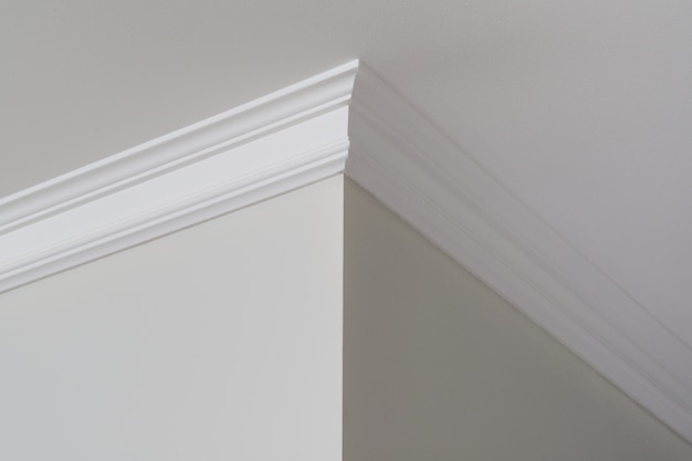 Premium Photo | Ceiling moldings in the interior, a detail of corner