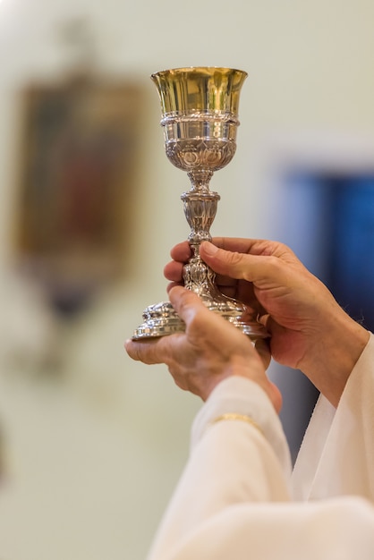 Celebrating the rite of the Holy Bread