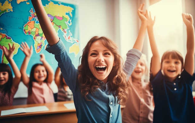 Foto celebrare il successo con l'insegnante e gli studenti