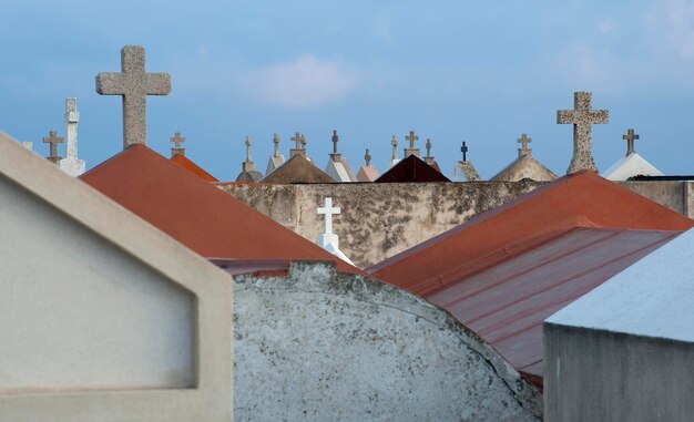 Photo cemetery against sky