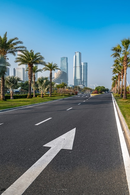 Foto quartiere centrale degli affari, strade e grattacieli, xiamen, cina.