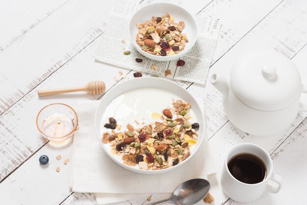 Foto colazione di cereali con mandorle