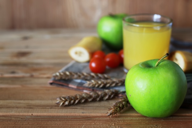 Cereals breakfast apples spikelets