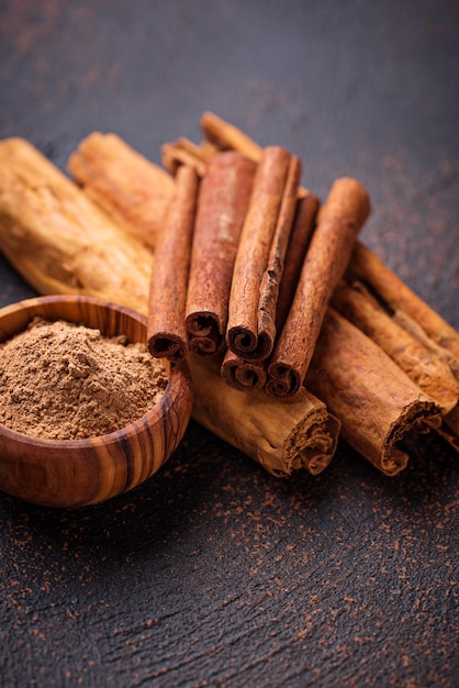 Ceylon cinnamon and cassia, sticks and powder