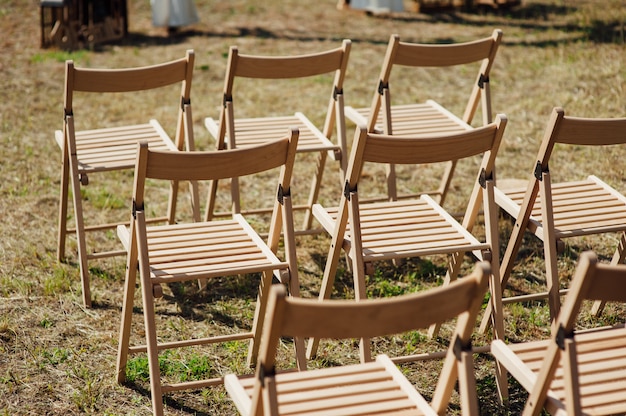Foto sedia predisposta per matrimonio o altro evento di catering.