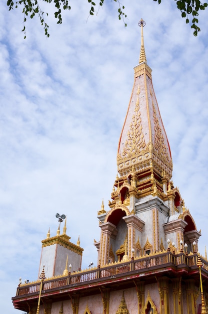 Chalong-tempel, Phuket - de grootste tempel in Phuket.