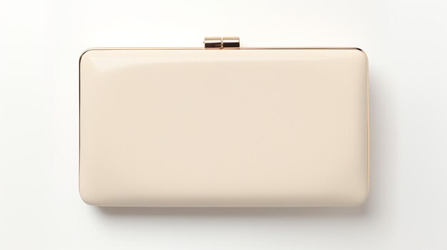 Foto champagne clutch bag isolato su sfondo bianco con spazio di copia per la pubblicità