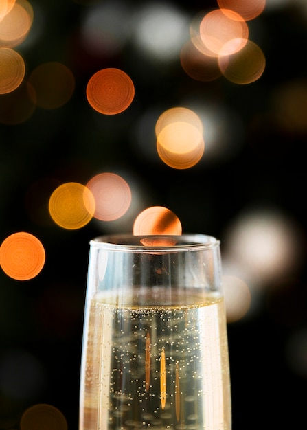 Foto champagne-glas met bokeh
