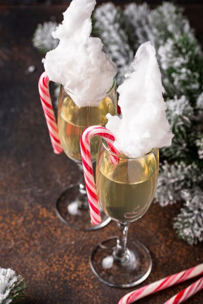 Champagne or prosecco with cotton candy