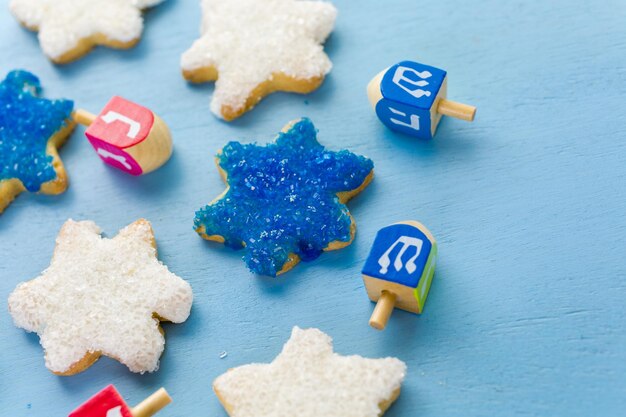 Chanoeka witte en blauwe sterren met de hand berijpte suikerkoekjes,