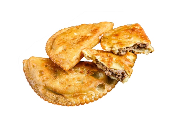 白い背景に分離されたハーブと Cheburek 肉菓子パイ