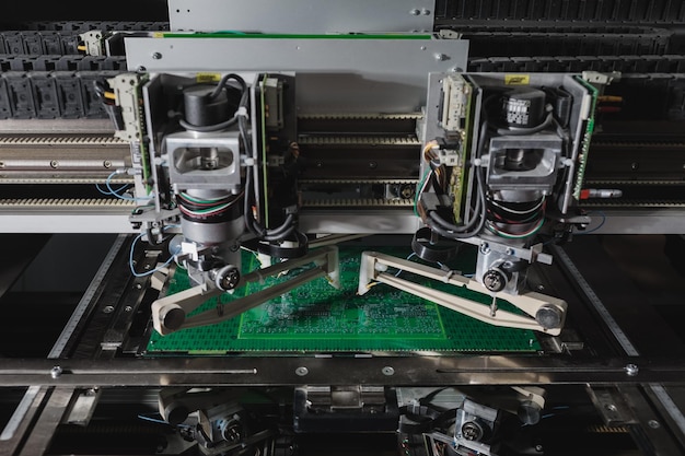 Photo checking chip for damage modern methods of testing microcircuits production testing of microcircuits