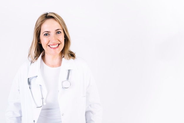 Photo cheerful woman in medical overall