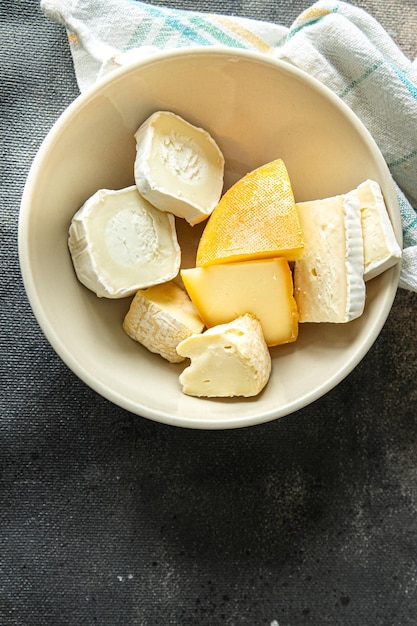 치즈 모듬 보드 치즈 신선한 염소 양 치즈 화이트 파우더 치즈 부드러운 치즈 식사 식품
