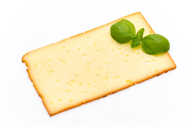 Кусочек сыра с зеленью