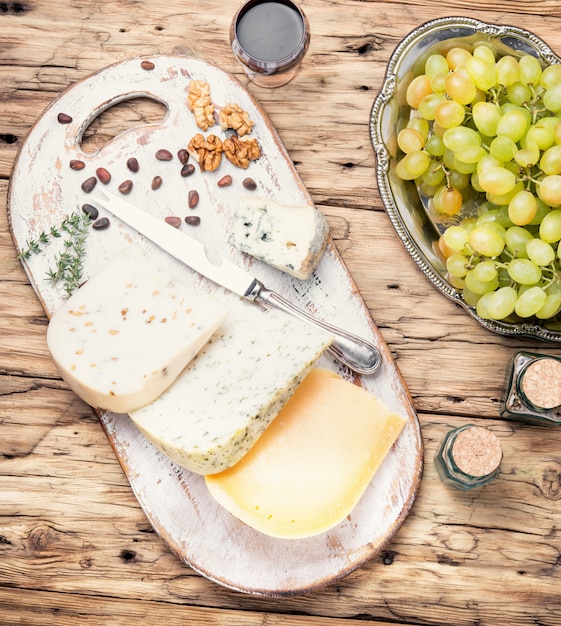 Foto formaggio con noci