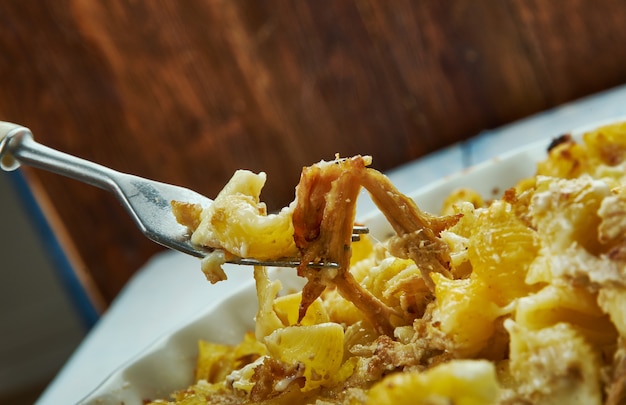 Cheesy Hamburger Casserole, noodles, cheese, hamburger an easy meal.