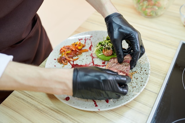 Chef Plating vlees