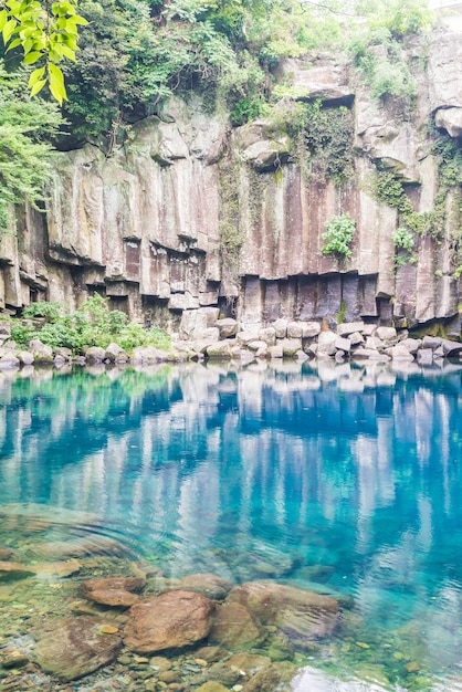 Cheonjeyeon watervallen in Jeju Isaland