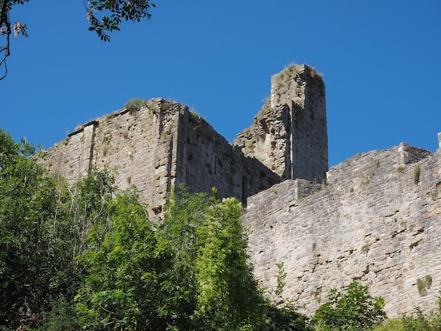 Руины замка Чепстоу в Чепстоу