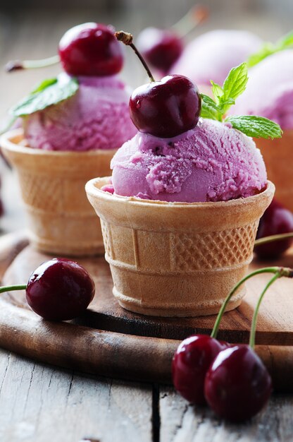 cherries ice-cream with mint