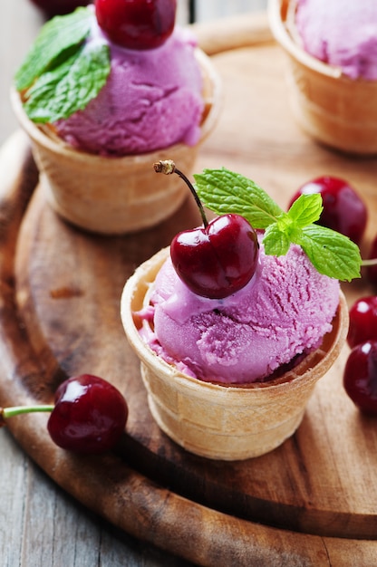cherries ice-cream with mint