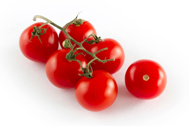 Cherry Tomaten op een witte achtergrond