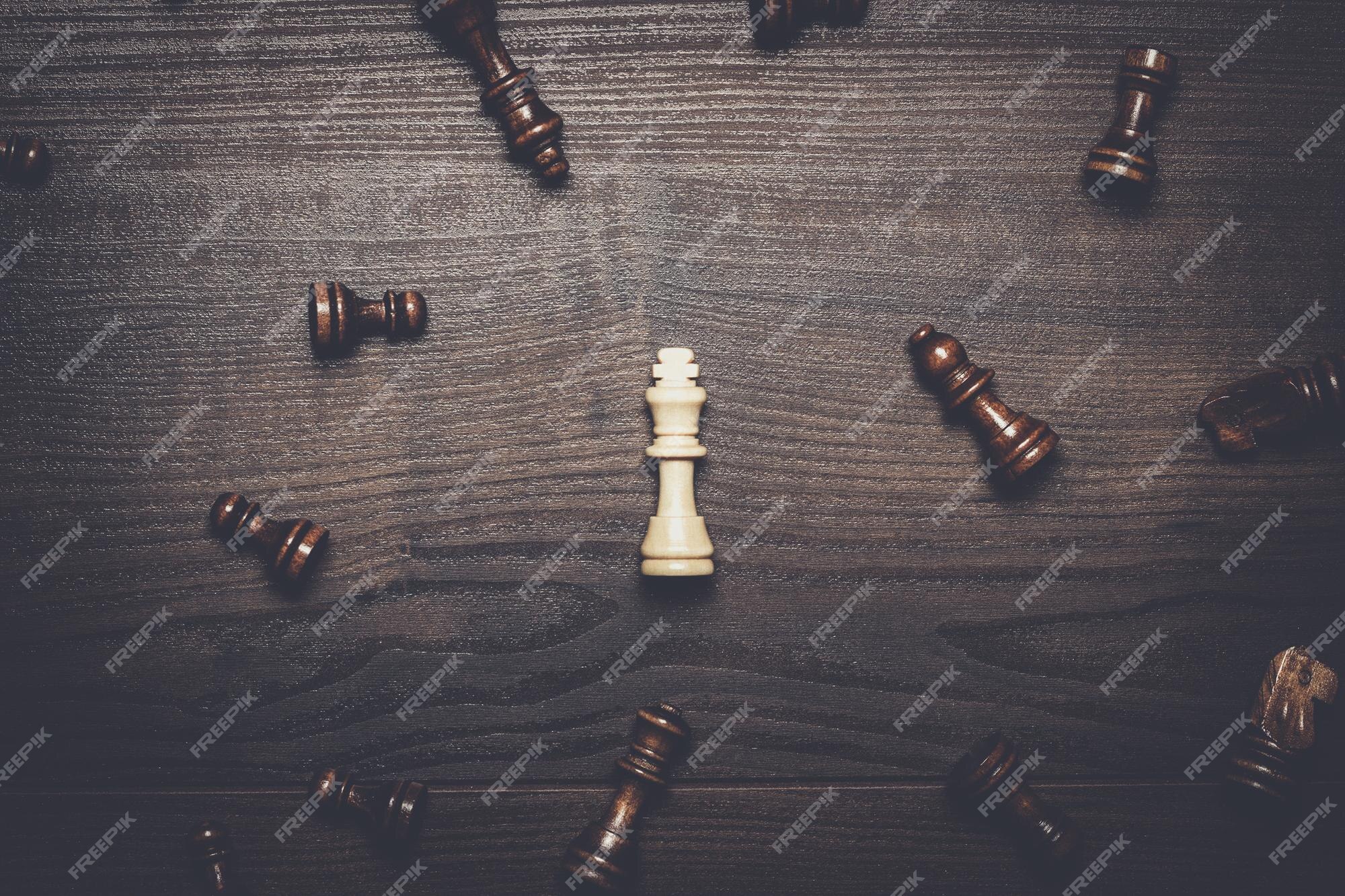 Chess, king, figure, game, board, shadow, dark, HD wallpaper