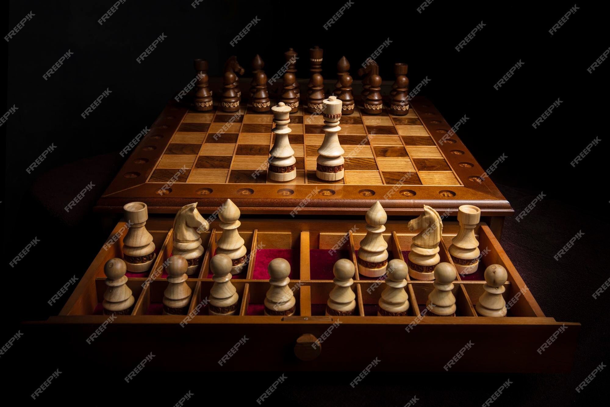 Locals playing chess hi-res stock photography and images - Alamy