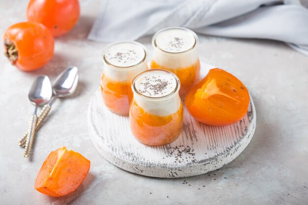 Chia pudding met persimmon