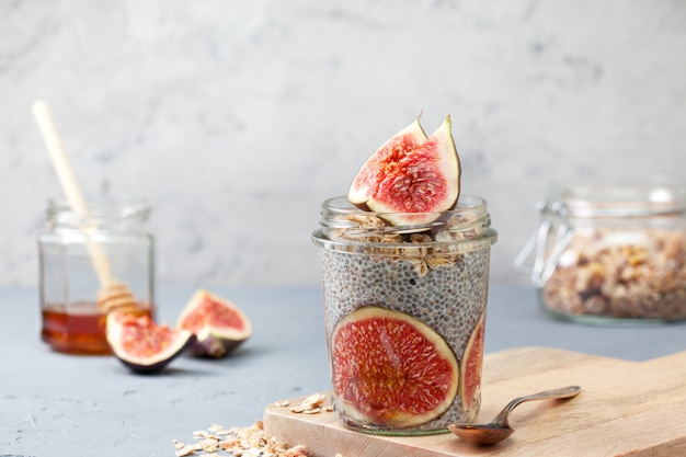 Chia pudding with figs