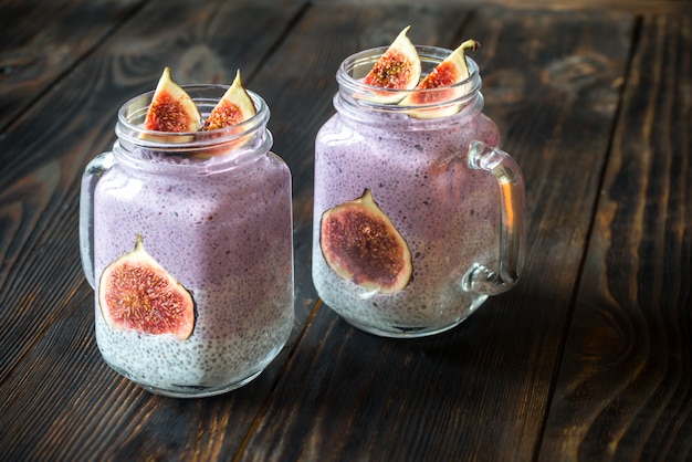 Chia seed puddings with fig slices