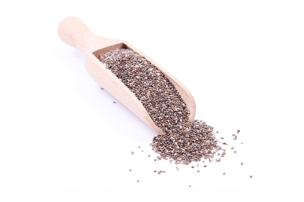 Chia zaden geïsoleerd op wit superfood voedingssupplementen