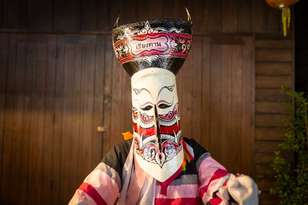 [Chiang Khan] традиционная призрачная маска Phi Ta Khon