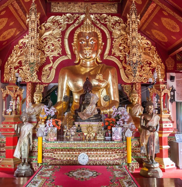 CHIANG RAI, THAILAND - NOVEMBER 05, 2014: Wat Klang Wiang-tempelbinnenland.