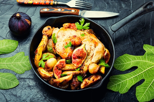 Chicken baked with potatoes and figs