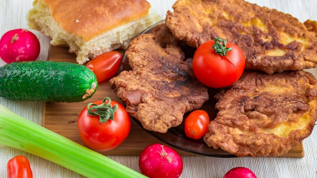 写真 鶏の胸肉チョップ