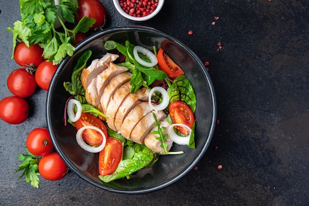 chicken breast salad Easter salad vegetable tomato onion green mix leaves lettuce keto or paleo